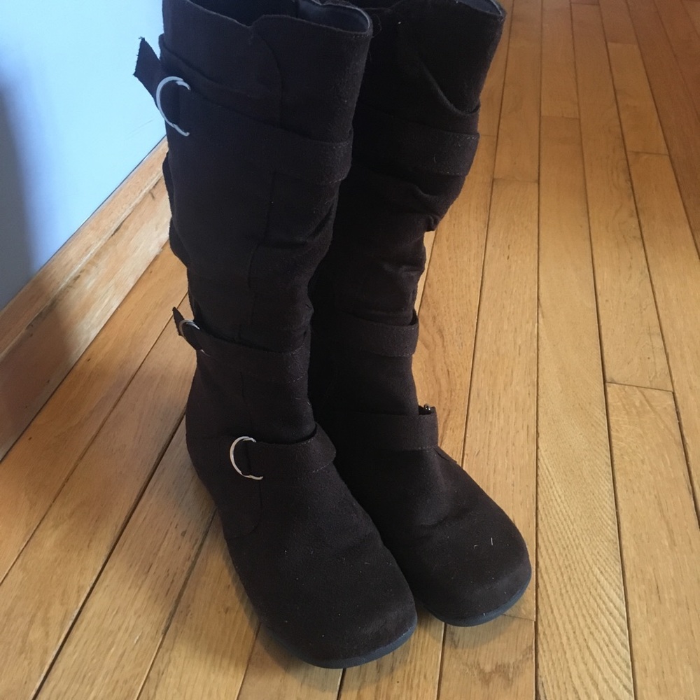 Boots suede